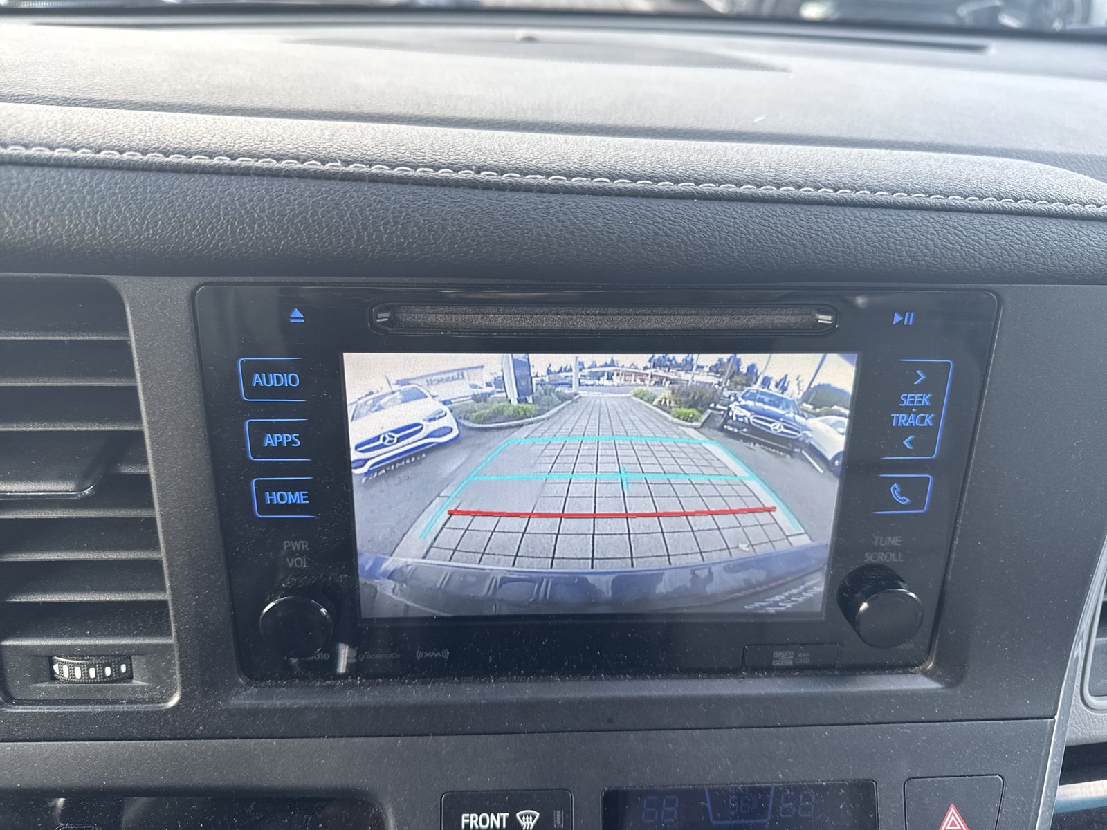 Used 2017 Toyota Sienna XLE w/ XLE Navigation Package AWD/4WD image 19