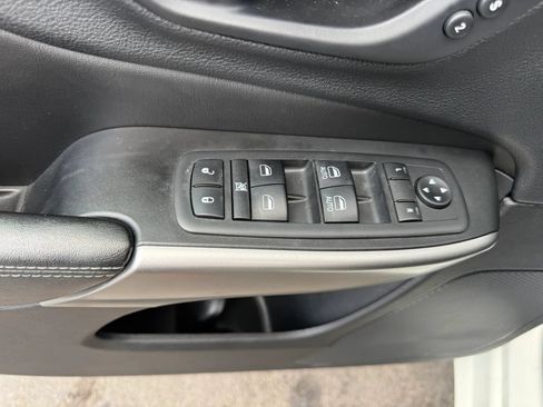 Used 2019 Jeep Cherokee High Altitude AWD/4WD image 22