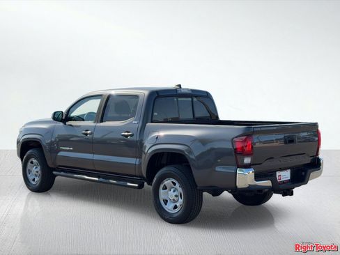 Certified 2019 Toyota Tacoma SR5 image 4