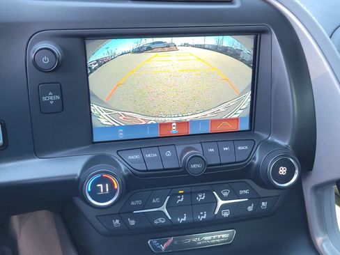 Used 2019 Chevrolet Corvette Stingray Coupe RWD image 16