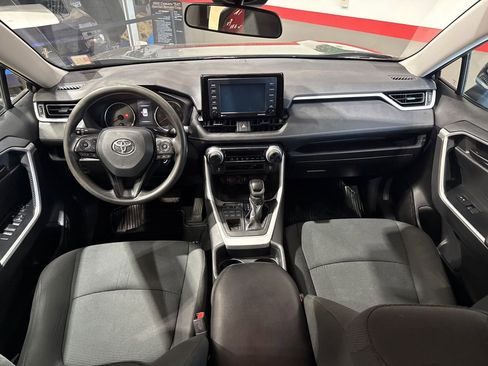 Used 2021 Toyota RAV4 LE image 93