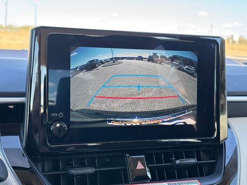 Used 2025 Toyota Corolla LE image 18