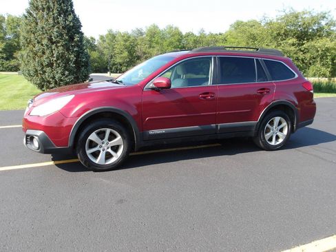 Used 2014 Subaru Outback 2.5i Limited AWD/4WD image 9