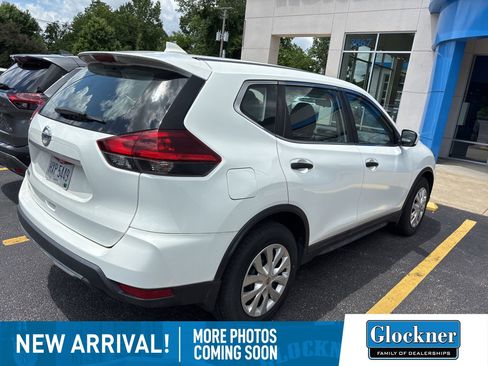 Used 2018 Nissan Rogue S FWD image 4