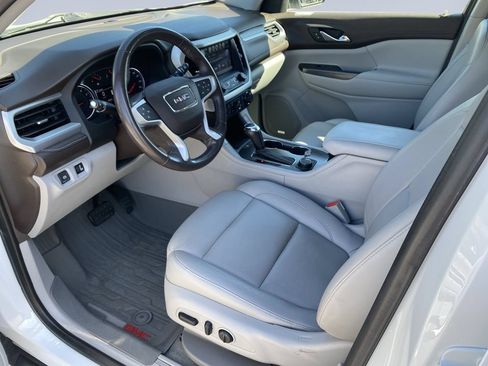 Used 2019 GMC Acadia SLT w/ LPO, Floor Liner Package FWD image 10