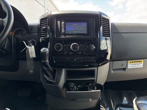 Used 2016 Mercedes-Benz Sprinter 2500 image 18