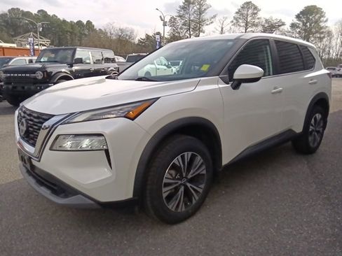 Used 2023 Nissan Rogue SV image 7