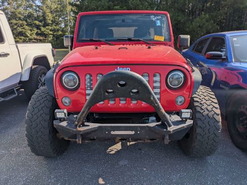 Used 2016 Jeep Wrangler Unlimited Sport w/ Connectivity Group AWD/4WD image 2