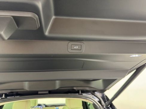 Used 2025 Land Rover Range Rover SE AWD/4WD image 31