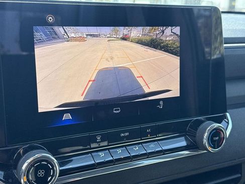 Used 2023 Chevrolet Colorado W/T image 12