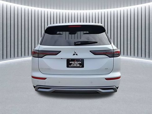 New 2026 Mitsubishi Outlander SE FWD image 9
