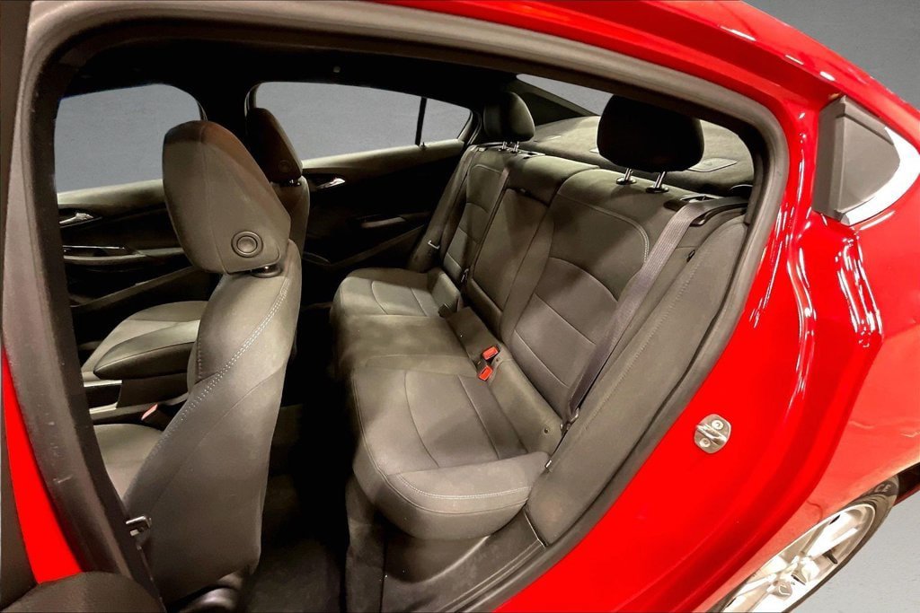 Used 2017 Chevrolet Cruze LT w/ RS Package FWD image 21