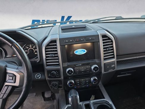 Used 2018 Ford F150 Platinum w/ Equipment Group 701A Luxury image 11