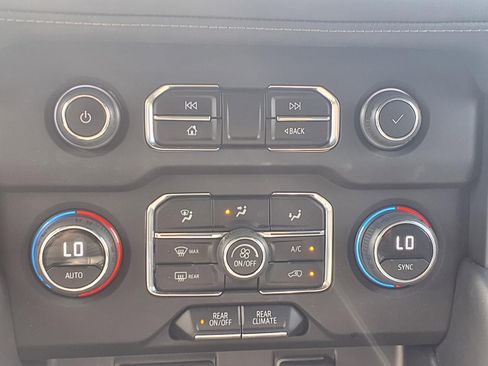 Used 2023 Chevrolet Tahoe LS image 6