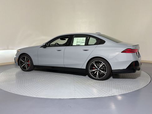 New 2027 BMW 530i xDrive AWD/4WD image 3