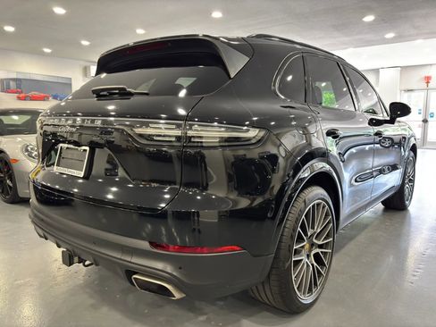 Used 2019 Porsche Cayenne AWD/4WD image 8