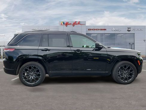 New 2026 Jeep Grand Cherokee Summit w/ Obsidian Package AWD/4WD image 6