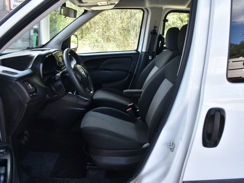 Used 2018 RAM ProMaster City Tradesman image 10