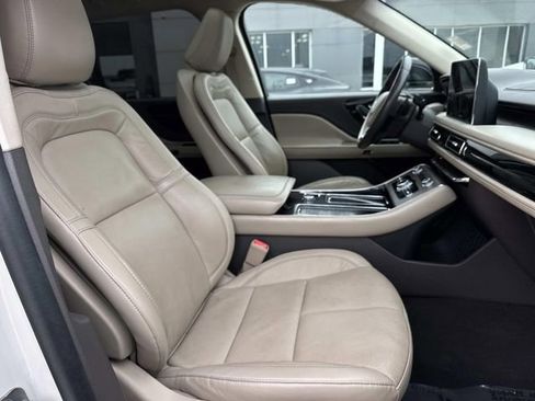 Used 2022 Lincoln Aviator Reserve image 11