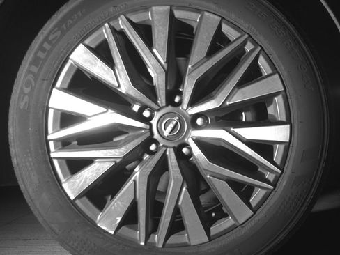 Used 2025 Nissan Altima 2.5 SV FWD image 13