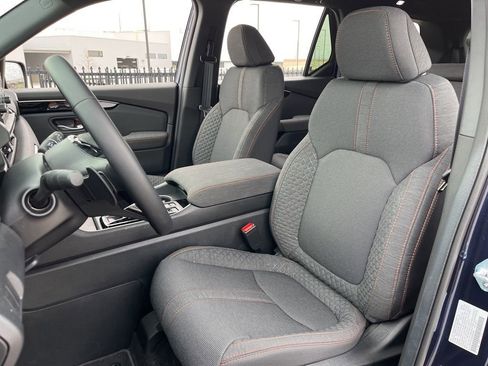 Certified 2025 Honda Pilot Sport image 24