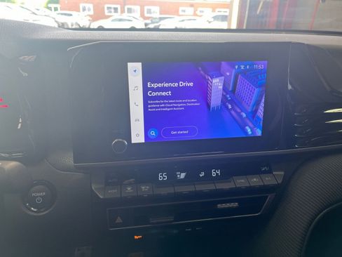 Used 2025 Toyota Camry SE image 17