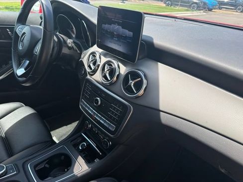 Used 2018 Mercedes-Benz GLA 250 4MATIC image 22