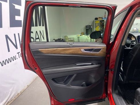 Used 2024 Volkswagen Atlas SE w/ Panoramic Sunroof Package AWD/4WD image 23