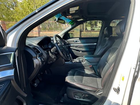 Used 2017 Ford Explorer Sport w/ Equipment Group 401A image 6