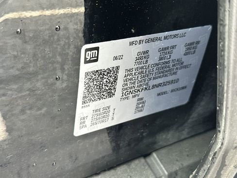 Used 2022 Chevrolet Suburban Premier image 36