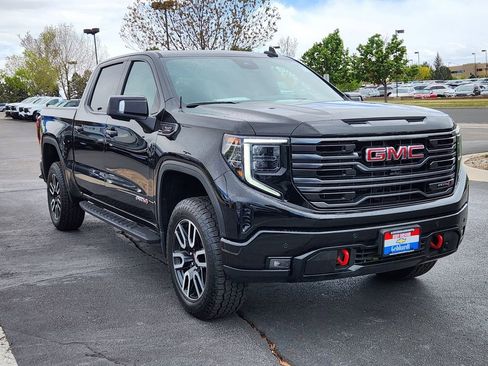 Used 2025 GMC Sierra 1500 AT4 w/ AT4 Premium Package AWD/4WD image 4