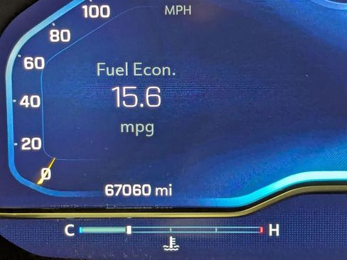 Used 2023 Chevrolet Suburban Premier image 20