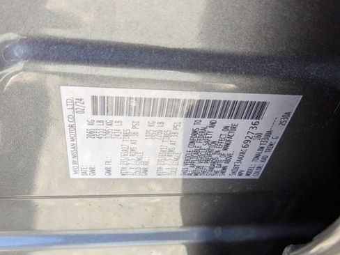 Used 2024 Nissan Rogue S FWD image 17