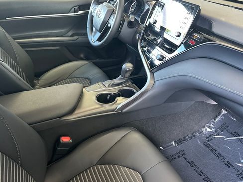 Used 2023 Toyota Camry SE w/ Convenience Package FWD image 14