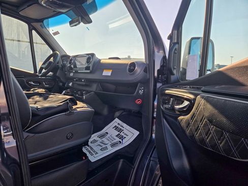 New 2025 Mercedes-Benz Sprinter 2500 image 31