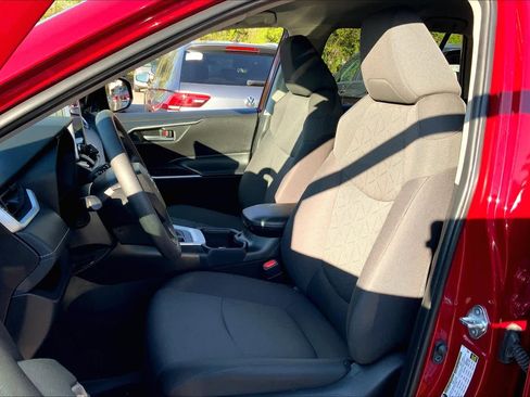 Used 2024 Toyota RAV4 XLE image 8