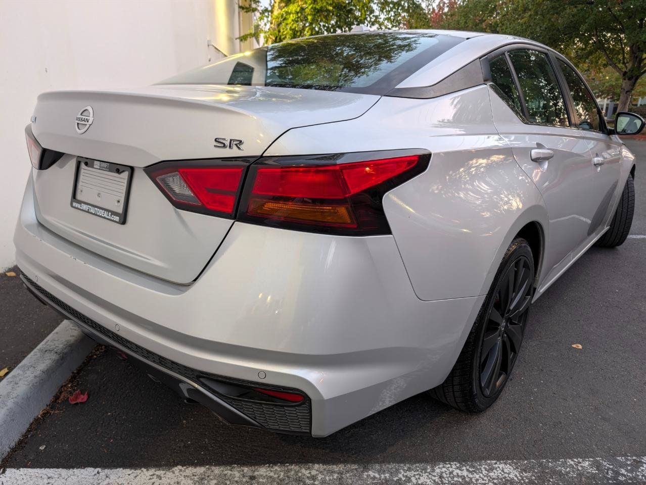 Used 2021 Nissan Altima 2.5 SR FWD image 6