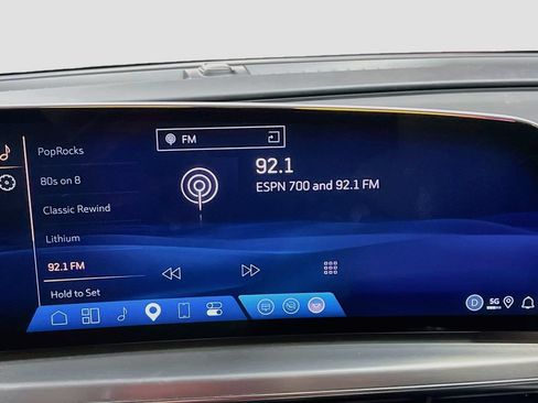 Used 2025 Cadillac Lyriq Luxury w/ LPO, Floor Liner Package AWD/4WD image 15