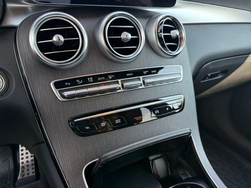 Certified 2022 Mercedes-Benz GLC 300 4MATIC image 20