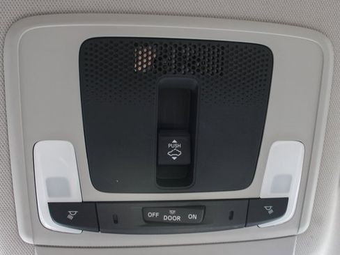 Used 2023 Honda HR-V EX-L image 33