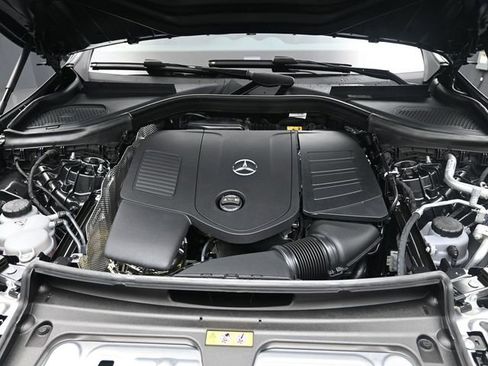 Used 2026 Mercedes-Benz GLC 300 image 35