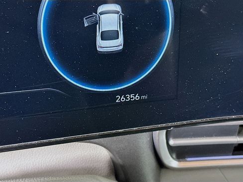 Used 2025 Hyundai Elantra SEL FWD image 19