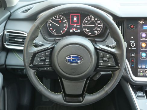 Certified 2025 Subaru Outback Onyx Edition AWD/4WD image 17