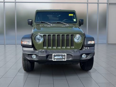 Used 2021 Jeep Wrangler Unlimited AWD/4WD image 2