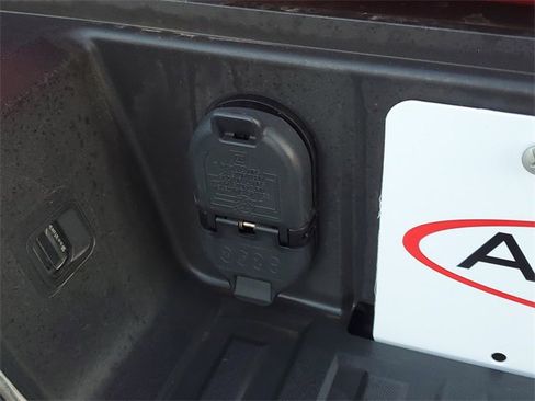 Certified 2016 GMC Sierra 1500 SLE w/ SLE Value Package image 6