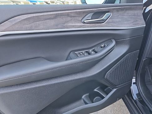 New 2026 Jeep Grand Cherokee Altitude AWD/4WD image 31