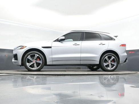 Used 2017 Jaguar F-PACE S image 38
