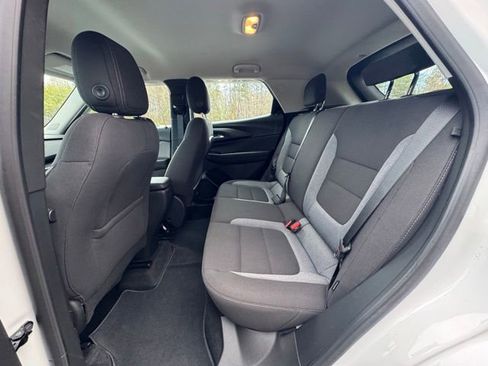 Used 2023 Chevrolet TrailBlazer LS image 17