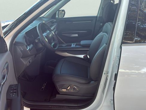 New 2026 Kia EV9 Light RWD image 13