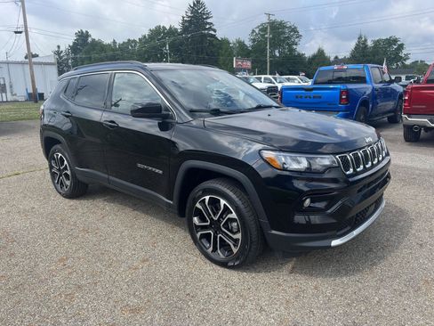 Used 2023 Jeep Compass Limited AWD/4WD image 7